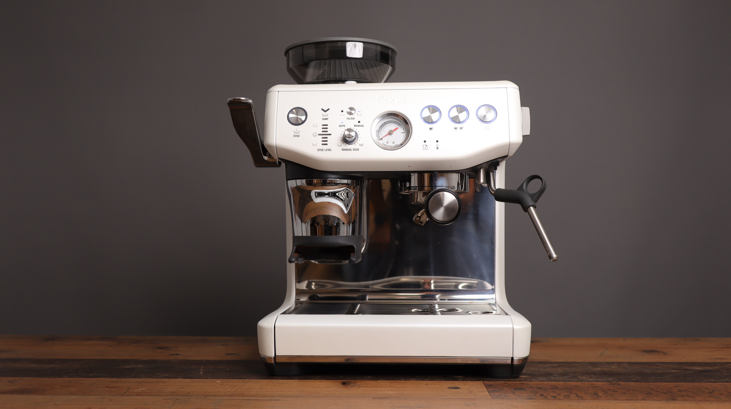 Front of the Breville Barista Express Impress
