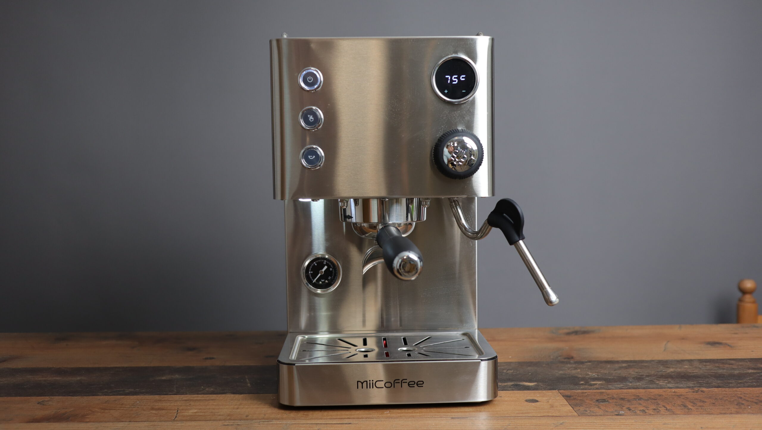 The MiiCoffee Apex espresso machine, with PID, 58mm brew group, manometer, and 3 control buttons
