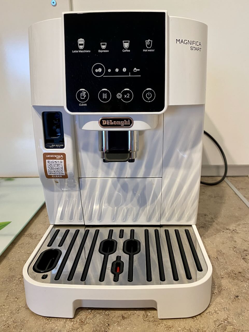 Delonghi Magnifica Start with front panel HMI