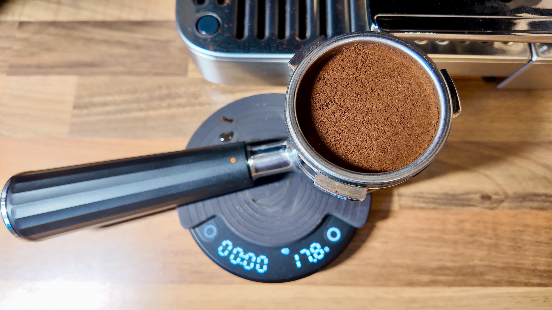 Ninja Luxe Cafe Pro ES701 -17.8g for a Double Espresso 17.8 grams for a double espresso on the Ninja Luxe Cafe Pro ES701