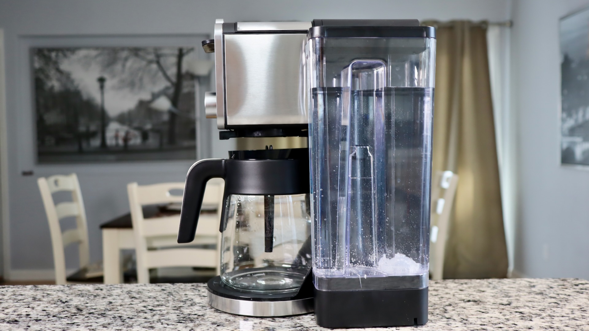 Right side of the Ninja DualBrew Pro with water tank