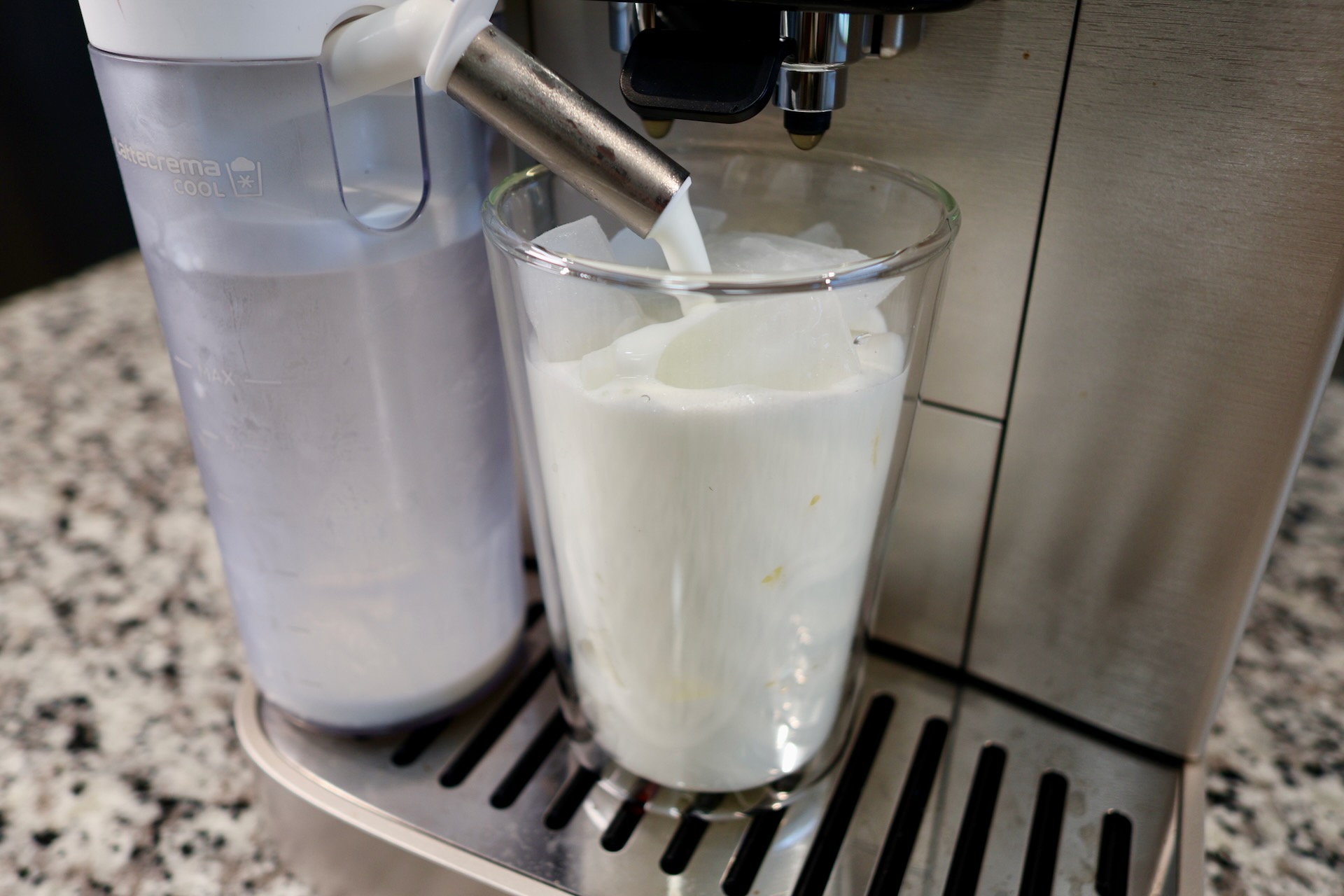 Cold milk on the Delonghi Magnifica Duo